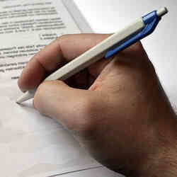 Schreibt mit rechts - rechte Händigkeitsdynamik